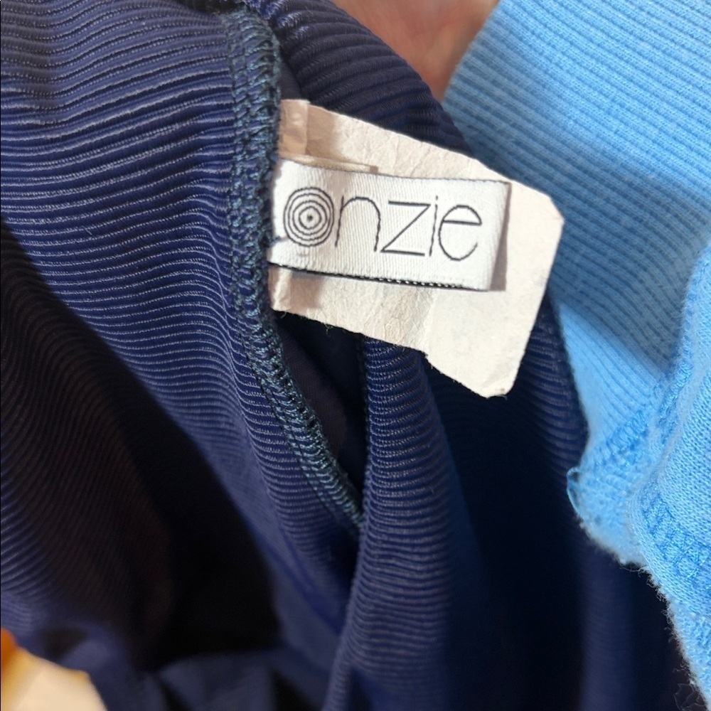 Onzie High-Rise Bike Short - Ribbed Navy - S - Picture 6 of 8
